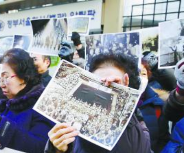 韩国两派爆发大规模示威