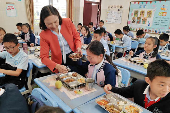 校园餐标准，构建健康饮食环境_反馈实施和计划