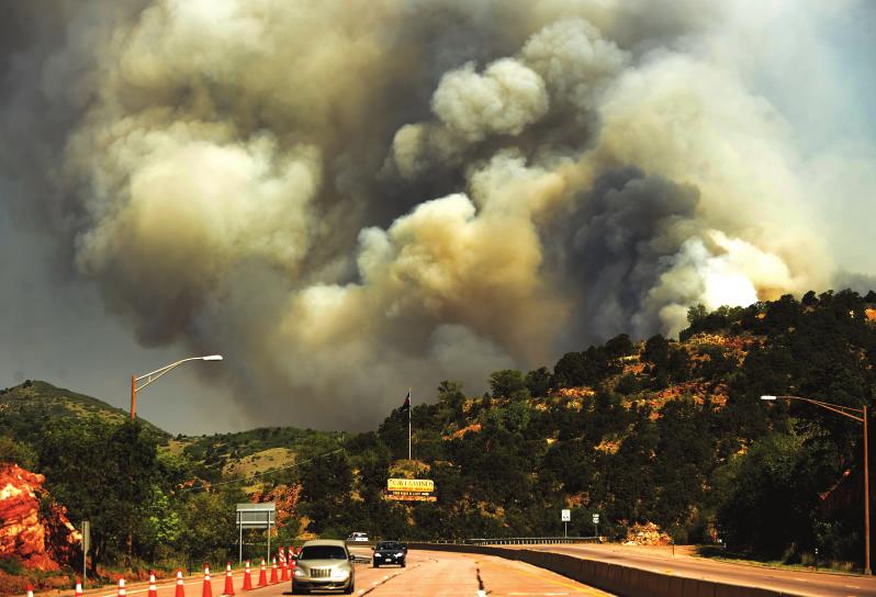 天水一地发生山火，灾难背后的警示与反思_有问必答