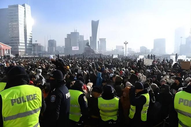 蒙古国首都发生示威游行，中使馆提醒公民注意安全_反馈执行和落实力