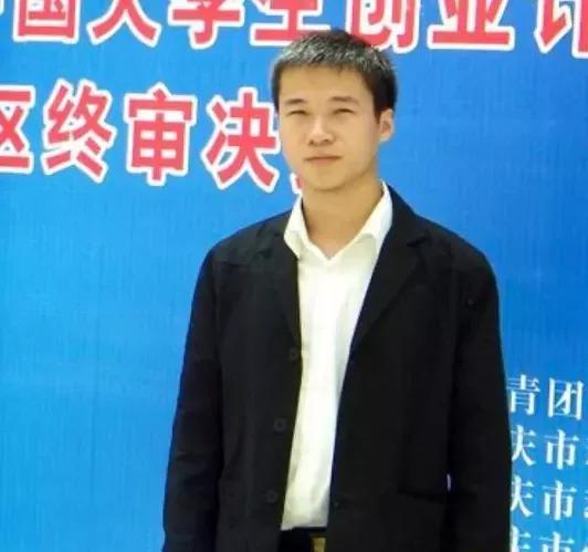 励志之光，残疾哥哥的坚持与妹妹的骄傲_反馈调整和优化