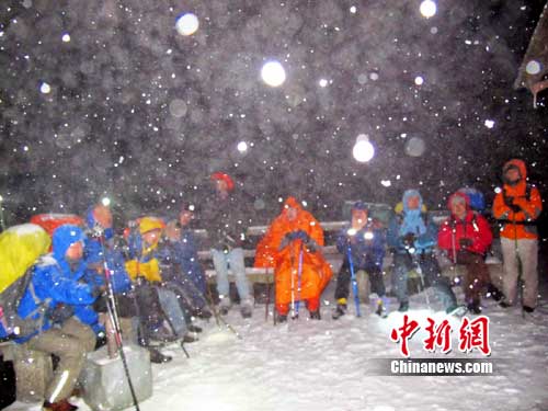 生死征途，11名驴友雪夜被困野山_反馈目标和标准