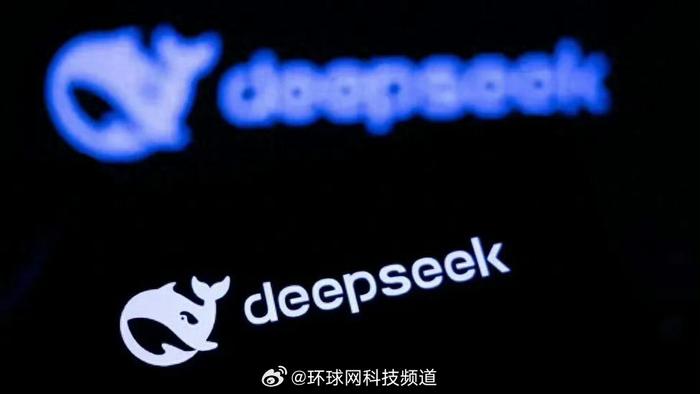 DeepSeek推翻两座大山