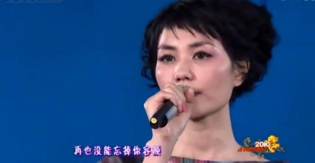 王菲春晚含泪原因，情感共鸣与人生历程的交织_反馈调整和优化