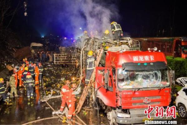 港牌海鲜货柜车在深圳罗湖起火爆炸事件全面解析_精密解答