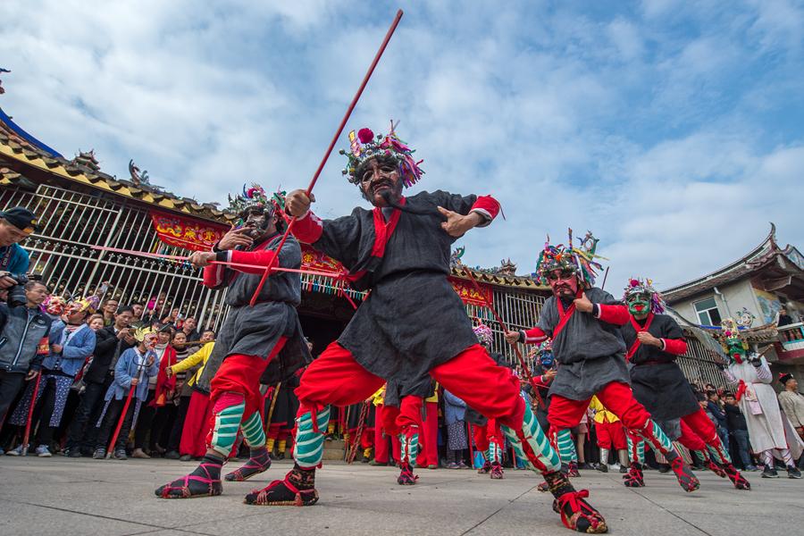 福建人过年爱游神，传统习俗与现代情感的交融_全面解答解释落实