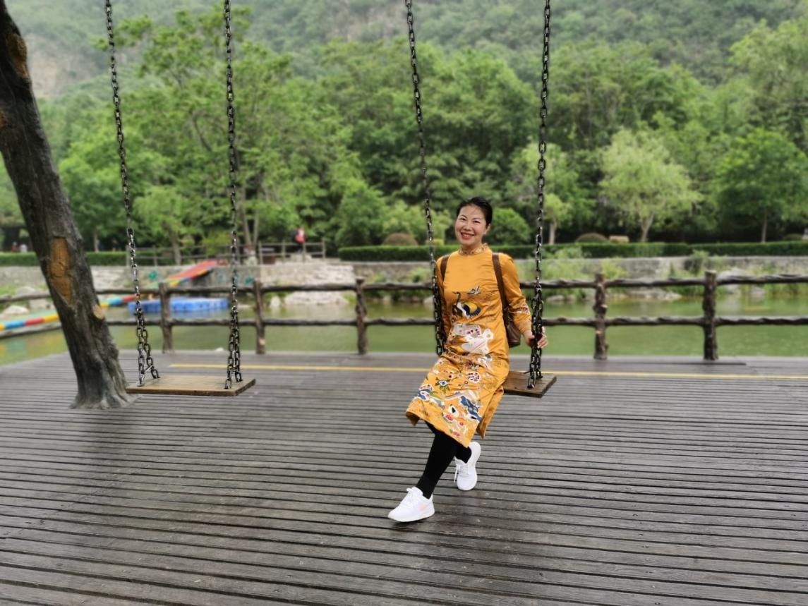 洋河辟谣高管之女坐在春晚第一排事件解析_词语解释