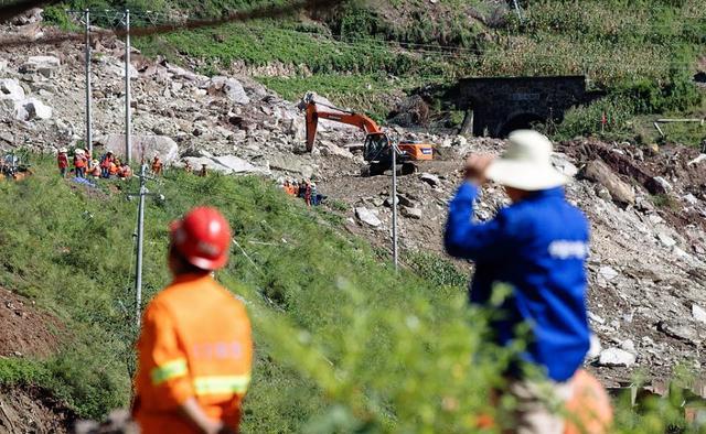 四川山体滑坡原因公布，初查29人失联_说明落实