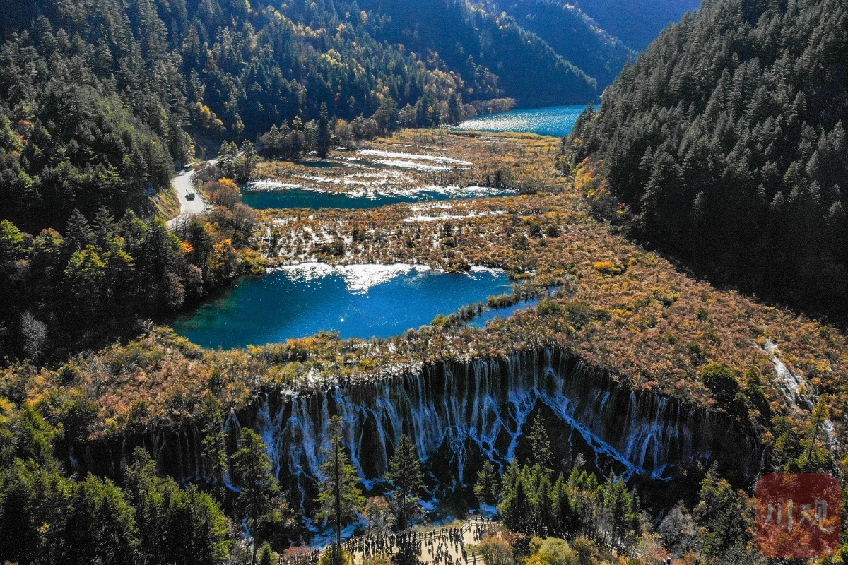 九寨沟景区辟谣，四十岁以上游客并非免门票_权限解释落实