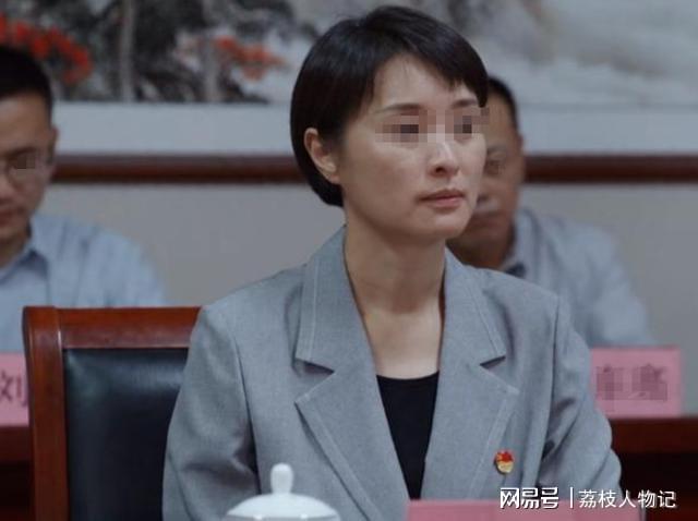 公务员很安稳？女县委书记不赞同_详细说明和解释