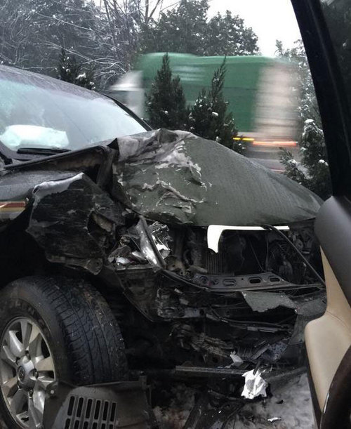 爱车遭遇车祸奇迹生还，轻微伤背后的情感与反思，一场意外的深度解析_词语解释