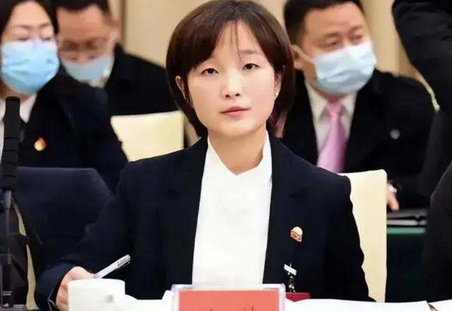 全国最年轻女市长重回职场，她的履新背后隐藏着什么秘密？_反馈记录和整理