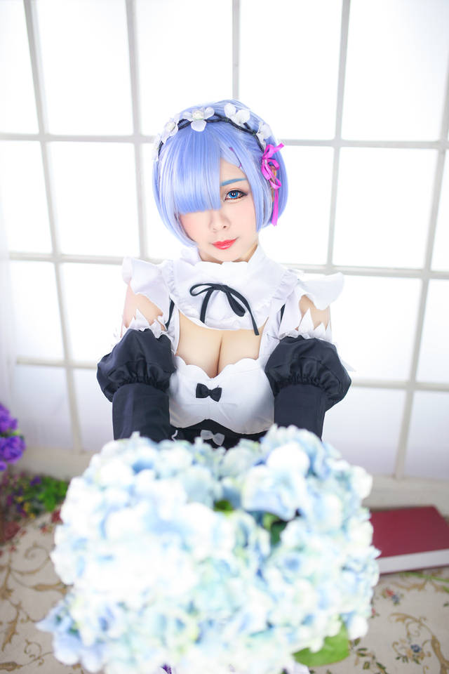 惊！平胸妹子秒变D罩杯？揭秘COSPLAY垫胸黑科技，看完我惊呆了！_全新精选解释落实